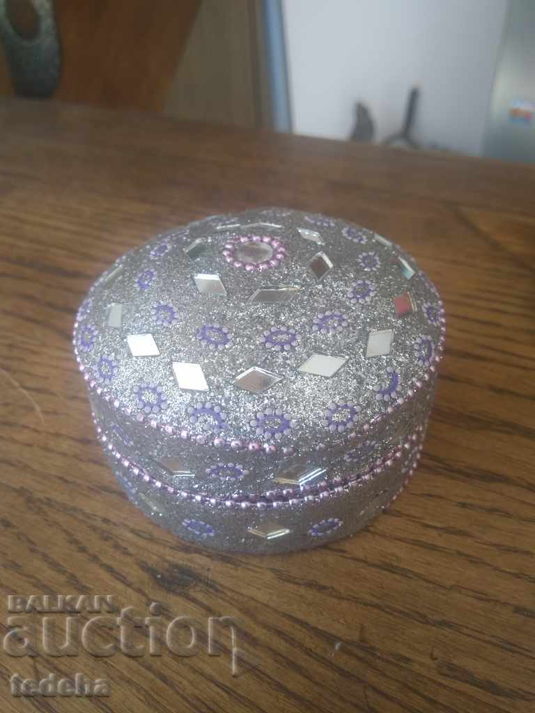 BZ C. !!! JEWELRY BOX - 6 BZ C. !!! JEWELRY BOX - 6