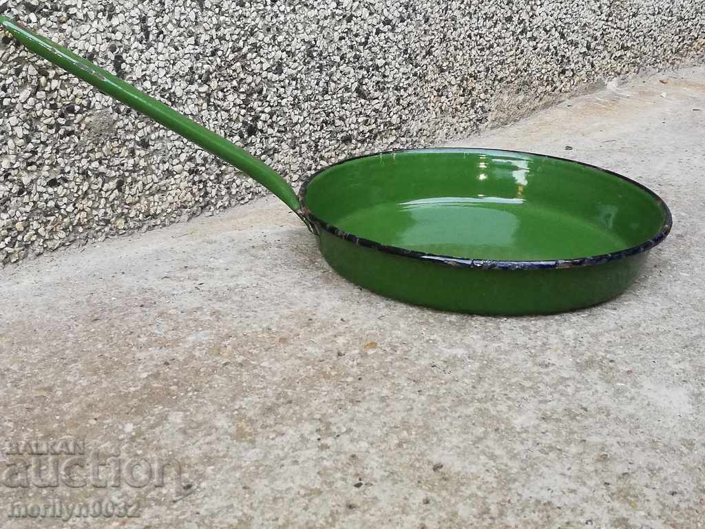 Auction  Enameled pan, pan LGB early social