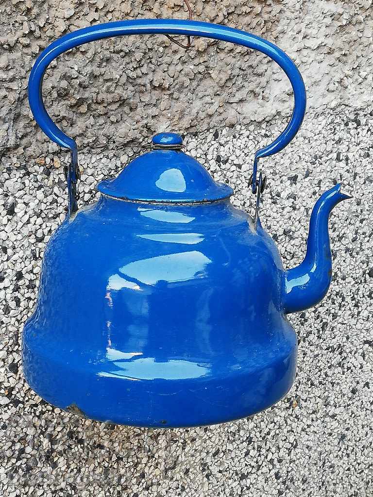 Delivery of Enamelled Teapot Yugoslavia 1949 year old court with enamel Delivery of Enamelled Teapot Yugoslavia 1949 year old court with enamel