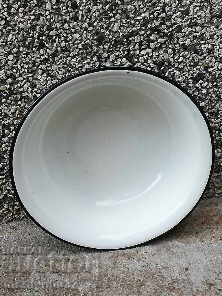 Enameled basin basin vessel with enamel from the USSR bowl with price 44.00 BGN | € 22.50 Enameled basin basin vessel with enamel from the USSR bowl with price 44.00 BGN | € 22.50
