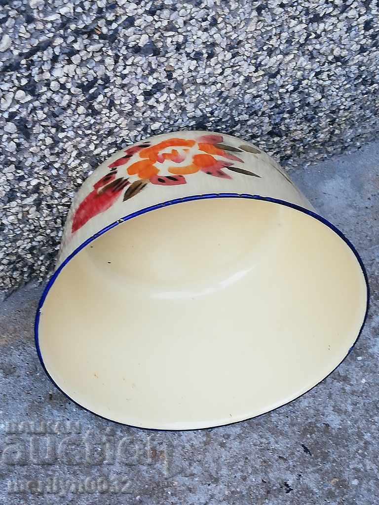 Enameled bowl of bowl with enamel from souts - 6 Enameled bowl of bowl with enamel from souts - 6