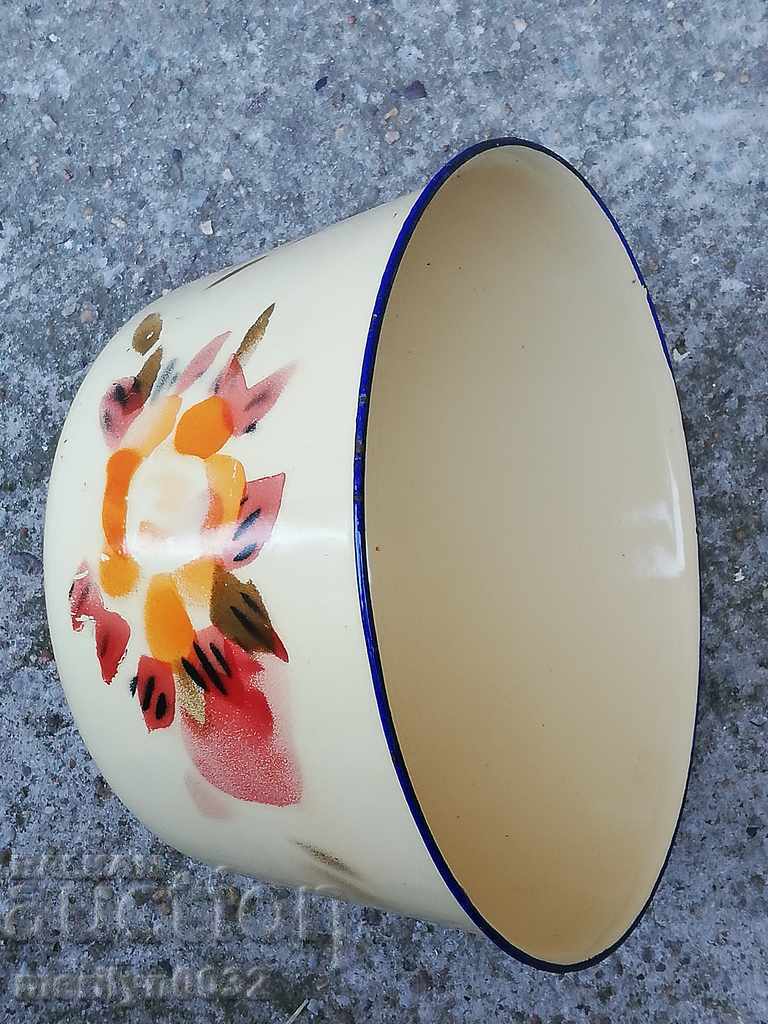 Enameled bowl of bowl with enamel from souts - 7 Enameled bowl of bowl with enamel from souts - 7