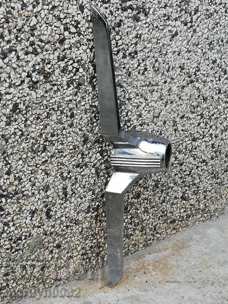 Auction The winged emblem from a trunk from a VOLGA Gas car Auction The winged emblem from a trunk from a VOLGA Gas car