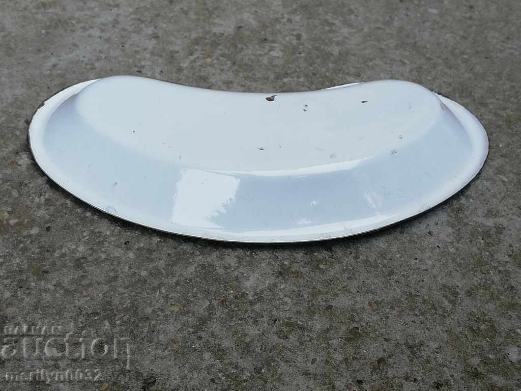 Auction An enameled medical container for this plateau with enamel Auction An enameled medical container for this plateau with enamel