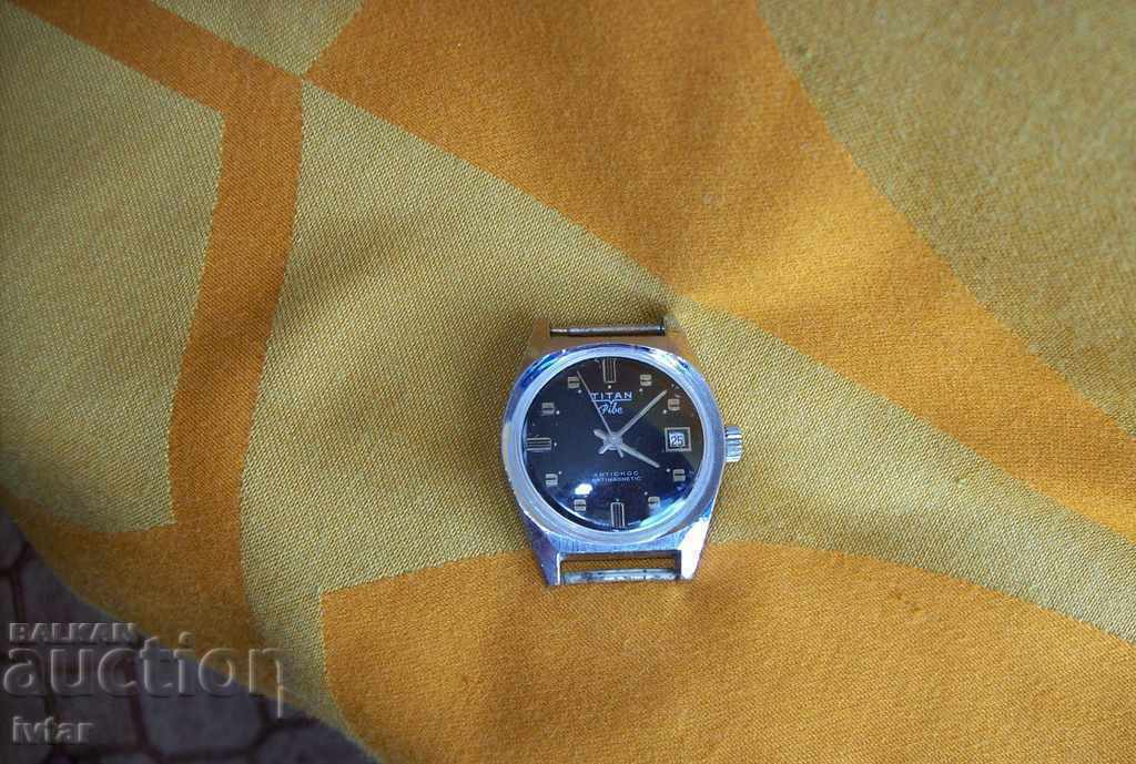 Ελβετικό ρολόι "TITAN - pibe"