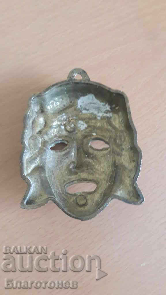 Old bronze mask with price 25.00 BGN | € 12.78 Old bronze mask with price 25.00 BGN | € 12.78