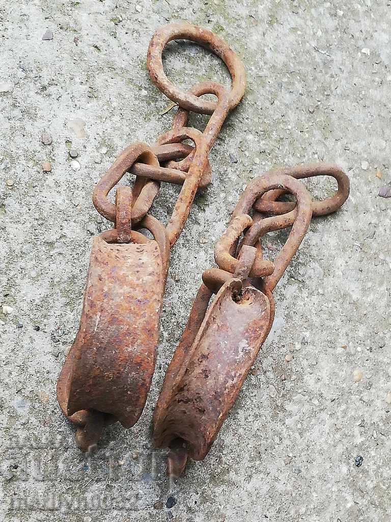 Pair of buckles, shackles, chain, wrought iron - 5 Pair of buckles, shackles, chain, wrought iron - 5