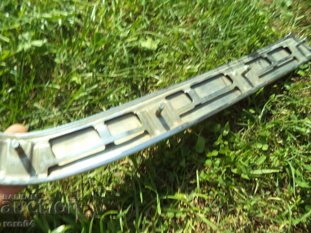 Delivery of OLD RETRO CAR LASNA - BOOMERANG