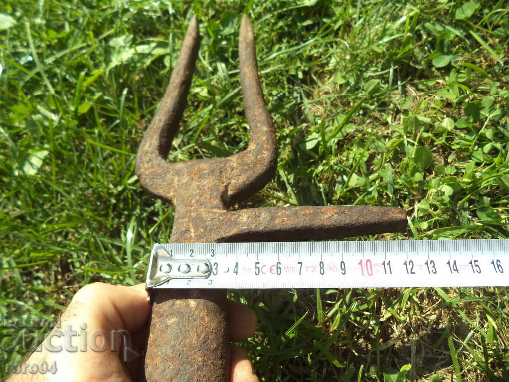 OLD HANDMADE FORGED MACHINE - TWO-TOOTH - BEEF VILLA - 6 OLD HANDMADE FORGED MACHINE - TWO-TOOTH - BEEF VILLA - 6