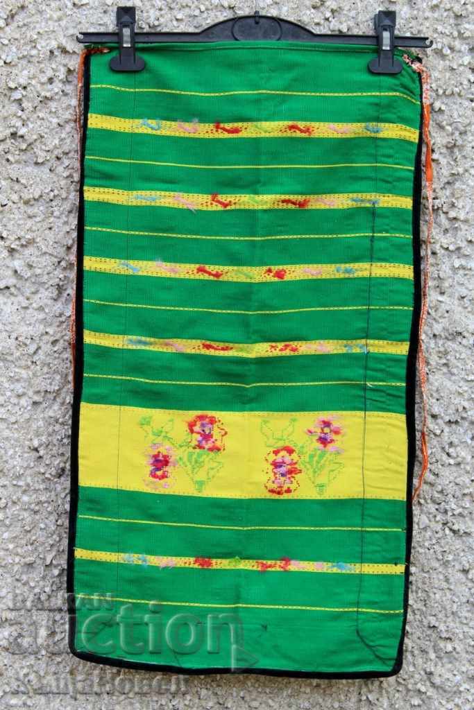 . ΟΜΟΡΦΗ ΑΥΘΕΝΤΙΚΗ ΠΟΔΙΑ ΣΤΗΝ ΦΟΡΕΣ ΤΟΥ - 6