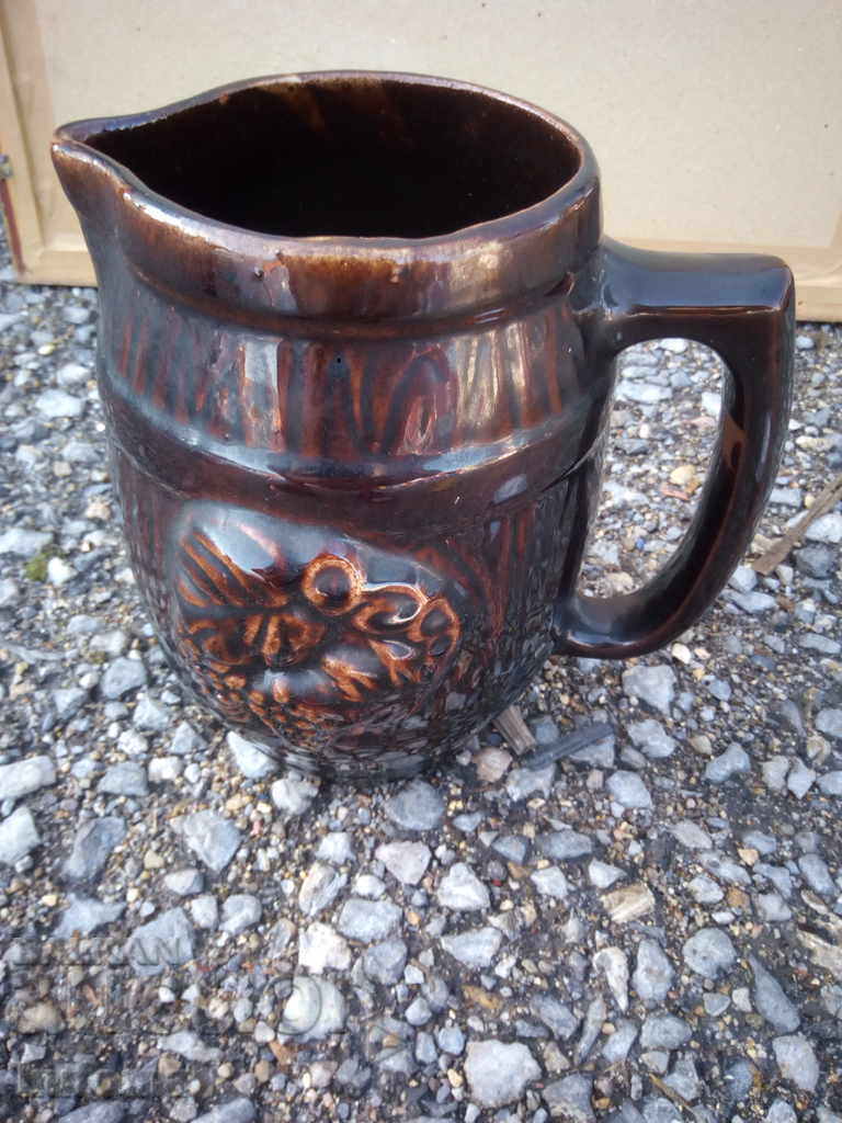 An old ceramic jug with price 14.99 BGN | € 7.66 An old ceramic jug with price 14.99 BGN | € 7.66