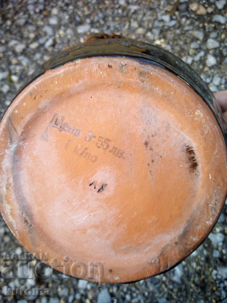 Delivery of An old ceramic jug Delivery of An old ceramic jug