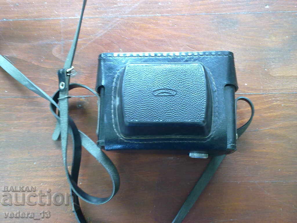 Licitație vila veche cu camera