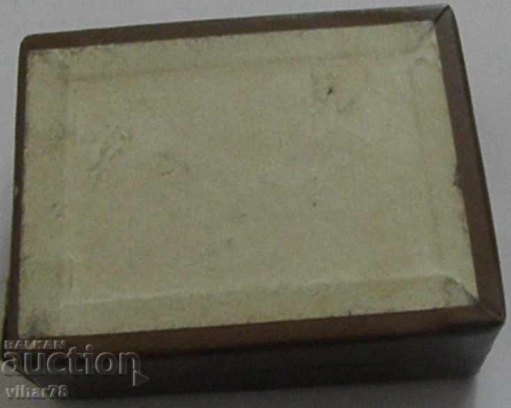 Αρχικό κουτί ρολογιού με τιμή € 14.99 | 29.32 BGN Αρχικό κουτί ρολογιού με τιμή € 14.99 | 29.32 BGN