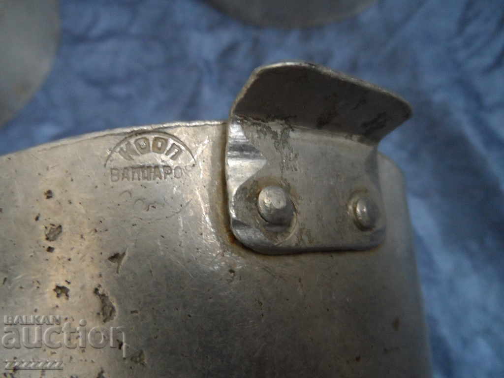 old aluminum bowls - 5 old aluminum bowls - 5