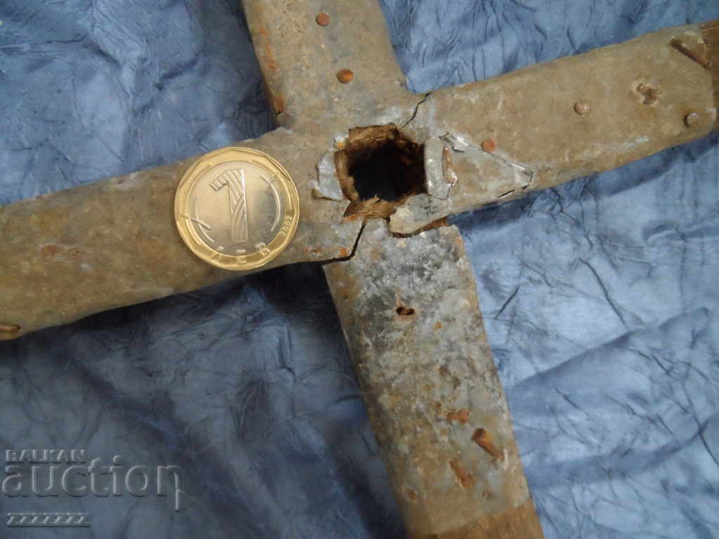 Auction wooden crosses Auction wooden crosses