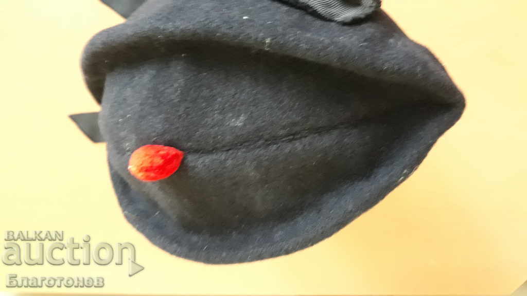 Auction Barrette hat cap Auction Barrette hat cap