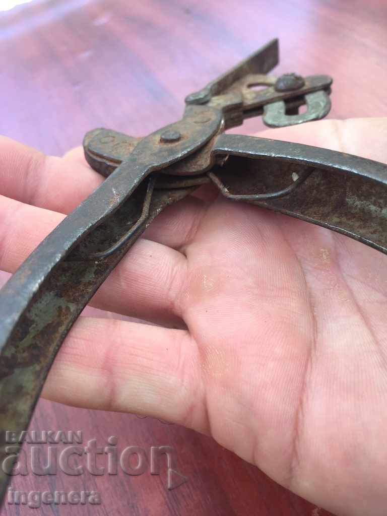 Παράδοση ΕΡΓΑΛΕΙΟ ΚΛΙΜΑΤΙΣΜΟΥ ΓΙΑ ΤΗ ΔΙΕΞΑΓΩΓΗ ΤΟΥ Παράδοση ΕΡΓΑΛΕΙΟ ΚΛΙΜΑΤΙΣΜΟΥ ΓΙΑ ΤΗ ΔΙΕΞΑΓΩΓΗ ΤΟΥ