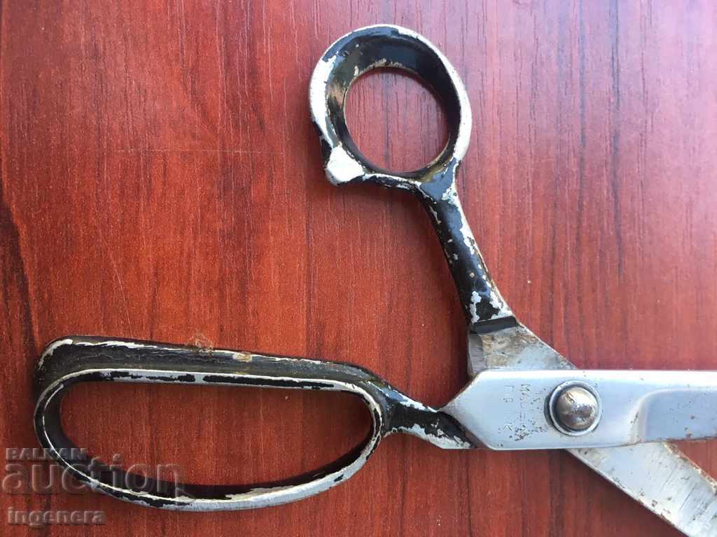 OLD SCISSORS - 5 OLD SCISSORS - 5