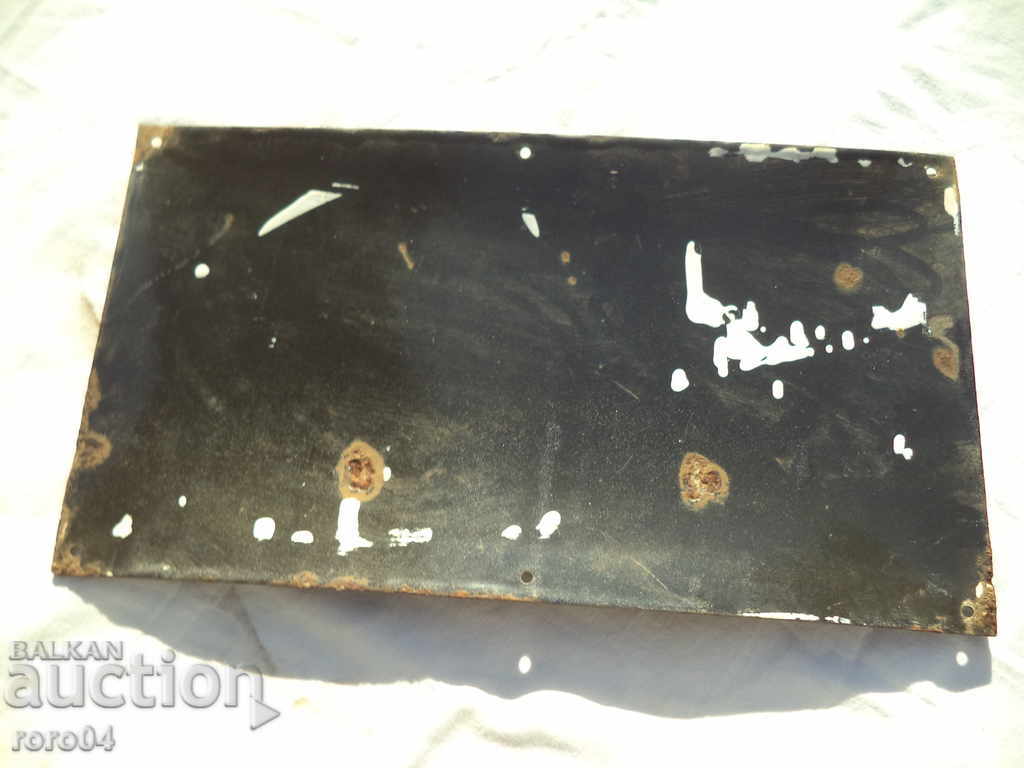 OLD ENAMELED SOC. TABLE - STREET 684 - 5 OLD ENAMELED SOC. TABLE - STREET 684 - 5