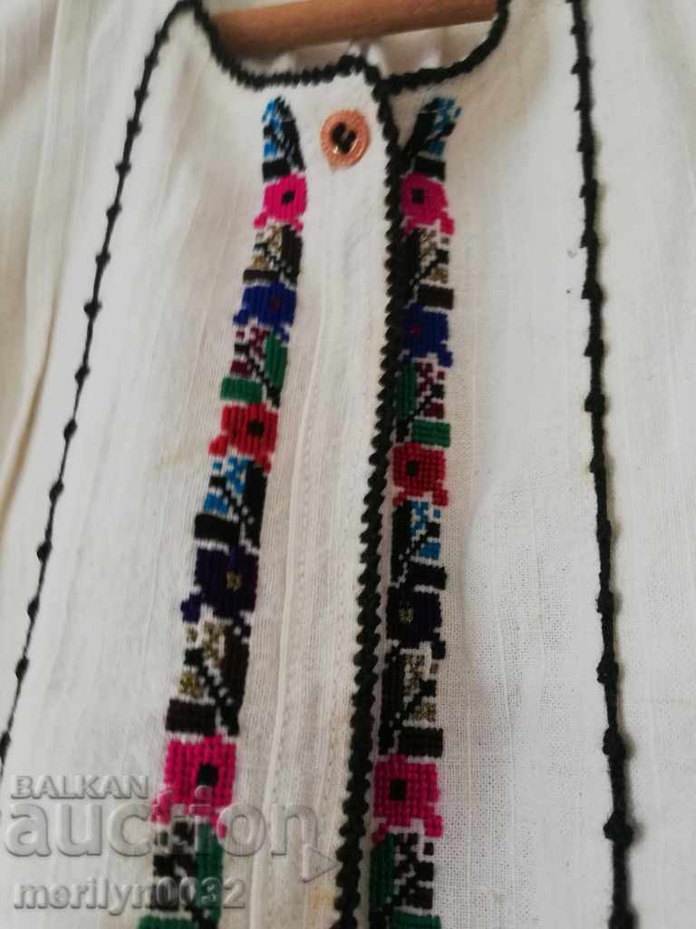 Embroidered shirt wear embroidery lace with price 129.00 BGN | € 65.96