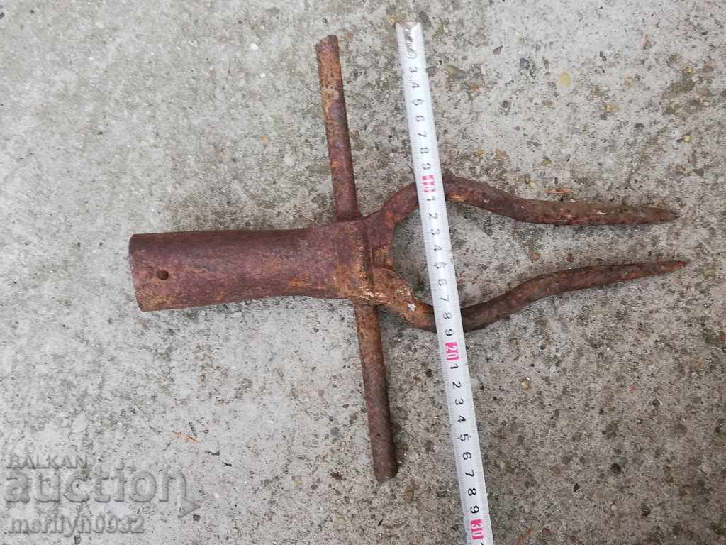 Livrarea Vechi forjate dvuzabets, vila, fier forjat