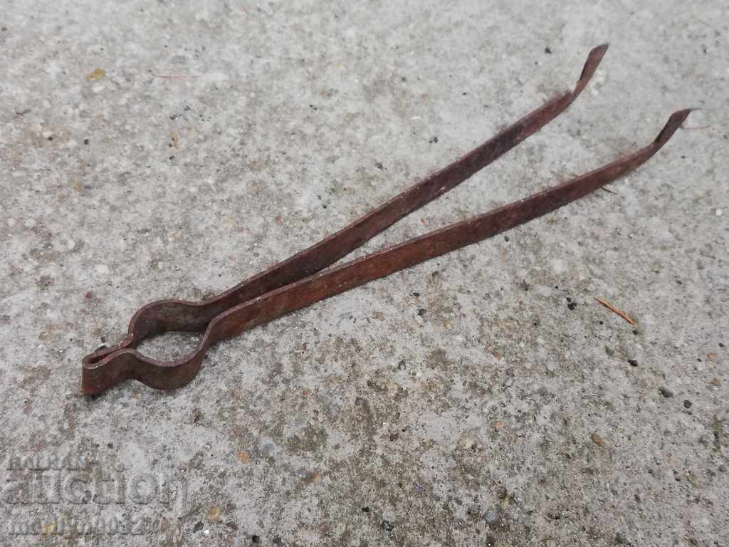 Auction Old dilaf, mash, wrought iron for a furnace Auction Old dilaf, mash, wrought iron for a furnace