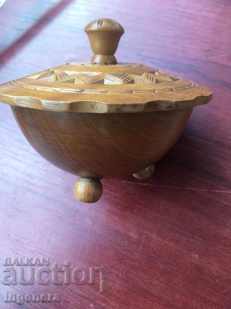 BOX WOOD CARVING JEWELERY, CANDY BOX with price 23.00 BGN | € 11.76 BOX WOOD CARVING JEWELERY, CANDY BOX with price 23.00 BGN | € 11.76
