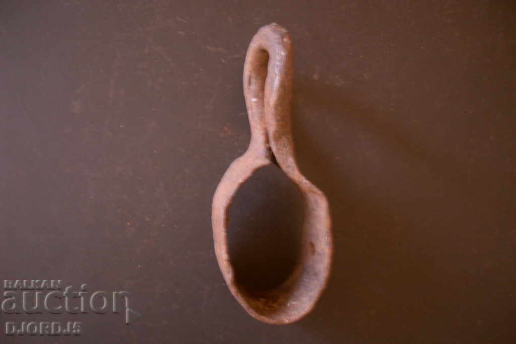 Старо ковано желязо с цена 2.00 лв. | € 1.02 Старо ковано желязо с цена 2.00 лв. | € 1.02