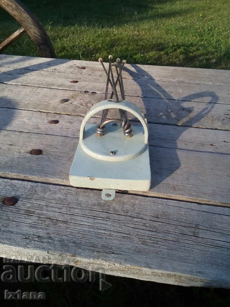 αρχαία κρεμάστρα με τιμή 30.00 BGN | € 15.34 αρχαία κρεμάστρα με τιμή 30.00 BGN | € 15.34