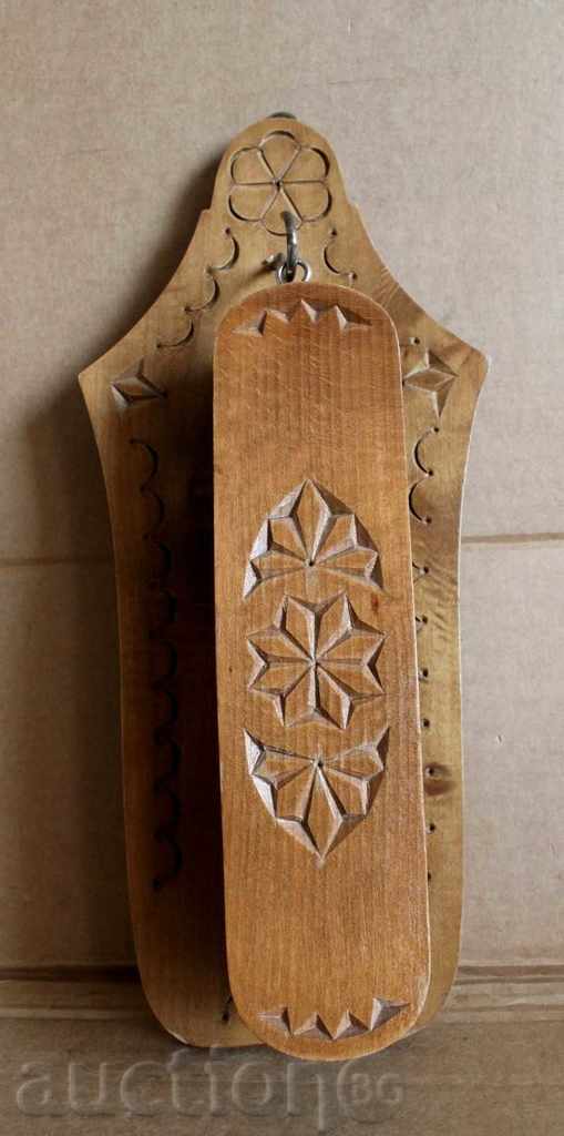 THREADED SOC CLOTHES BRUSH WITH WALL CARVING STAND