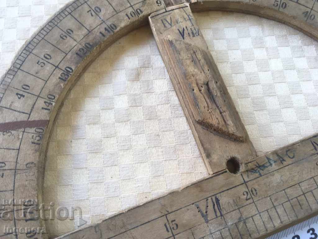 Auction  LARGE WOOD TRANSPORT