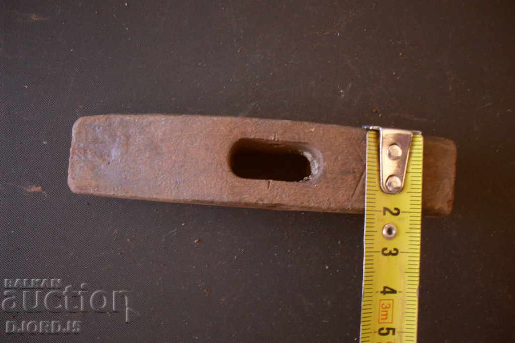 Auction An old hammer Auction An old hammer