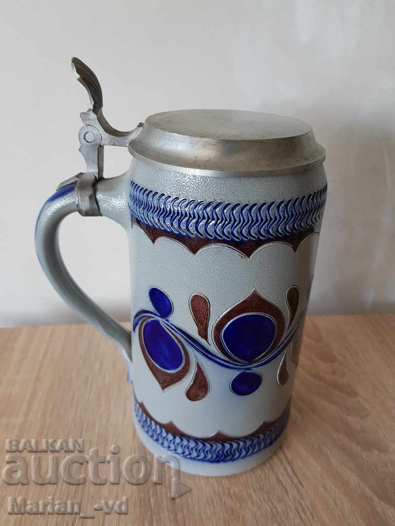Licitație Cana de ceramica colectabila