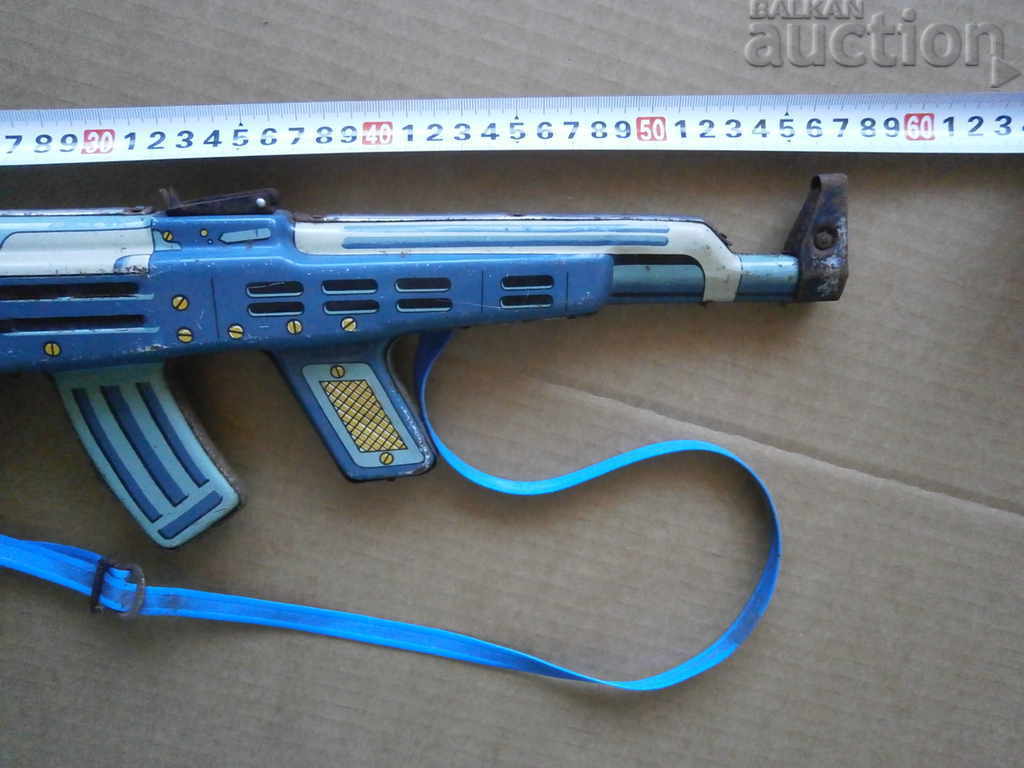 Delivery of metal sheet toy Kalashnikov AK 47 rifle Delivery of metal sheet toy Kalashnikov AK 47 rifle