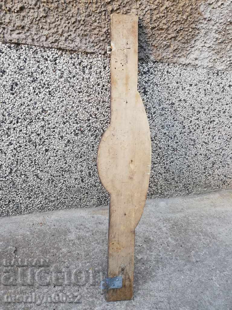 Livrarea Cuier vechi primitiv din lemn și fier forjat Livrarea Cuier vechi primitiv din lemn și fier forjat