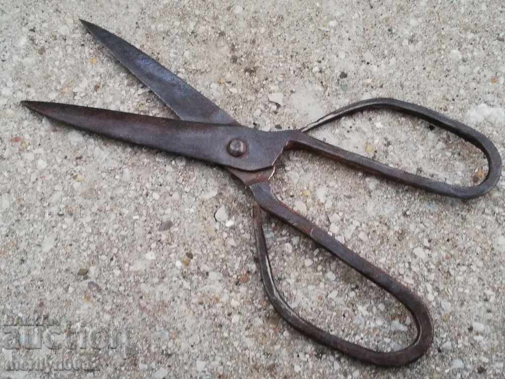 Παλιά χέρι-πλαστά ψαλίδι, σίδερο με τιμή 43.00 BGN | € 21.99 Παλιά χέρι-πλαστά ψαλίδι, σίδερο με τιμή 43.00 BGN | € 21.99