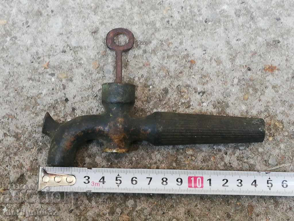 Old bronze faucet, cinnamon faucet with key - 7 Old bronze faucet, cinnamon faucet with key - 7
