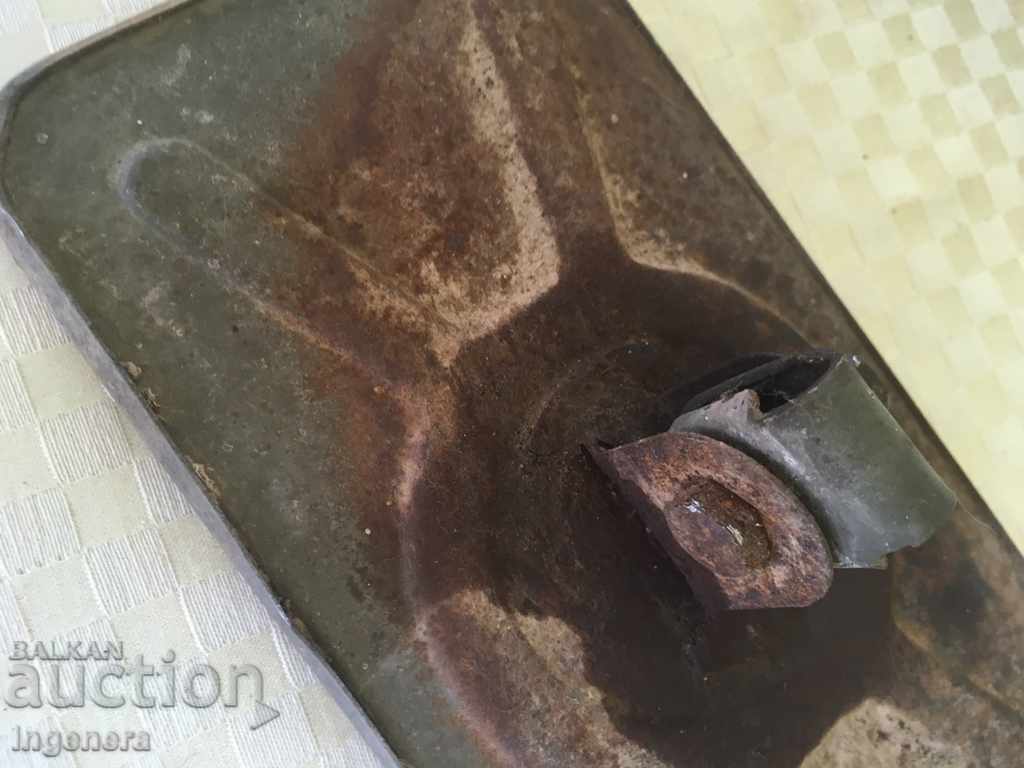 Auction  MIRRORED MIRROR