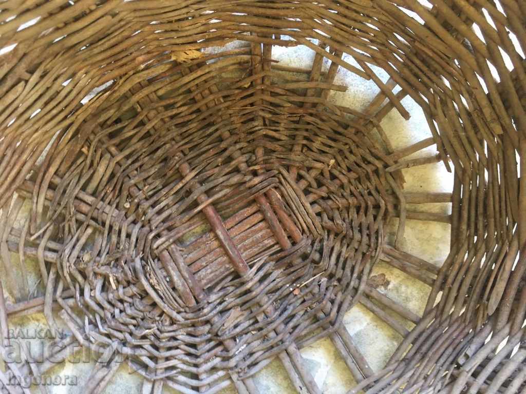 Delivery of OLD WOVEN BASKET BASKETBALL DECORATION Delivery of OLD WOVEN BASKET BASKETBALL DECORATION