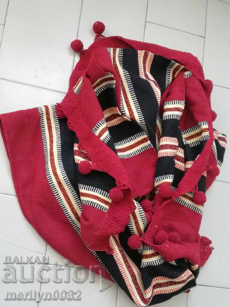 Wool woven blanket cover lace bed NOT USED with price 88.00 BGN | € 44.99 Wool woven blanket cover lace bed NOT USED with price 88.00 BGN | € 44.99