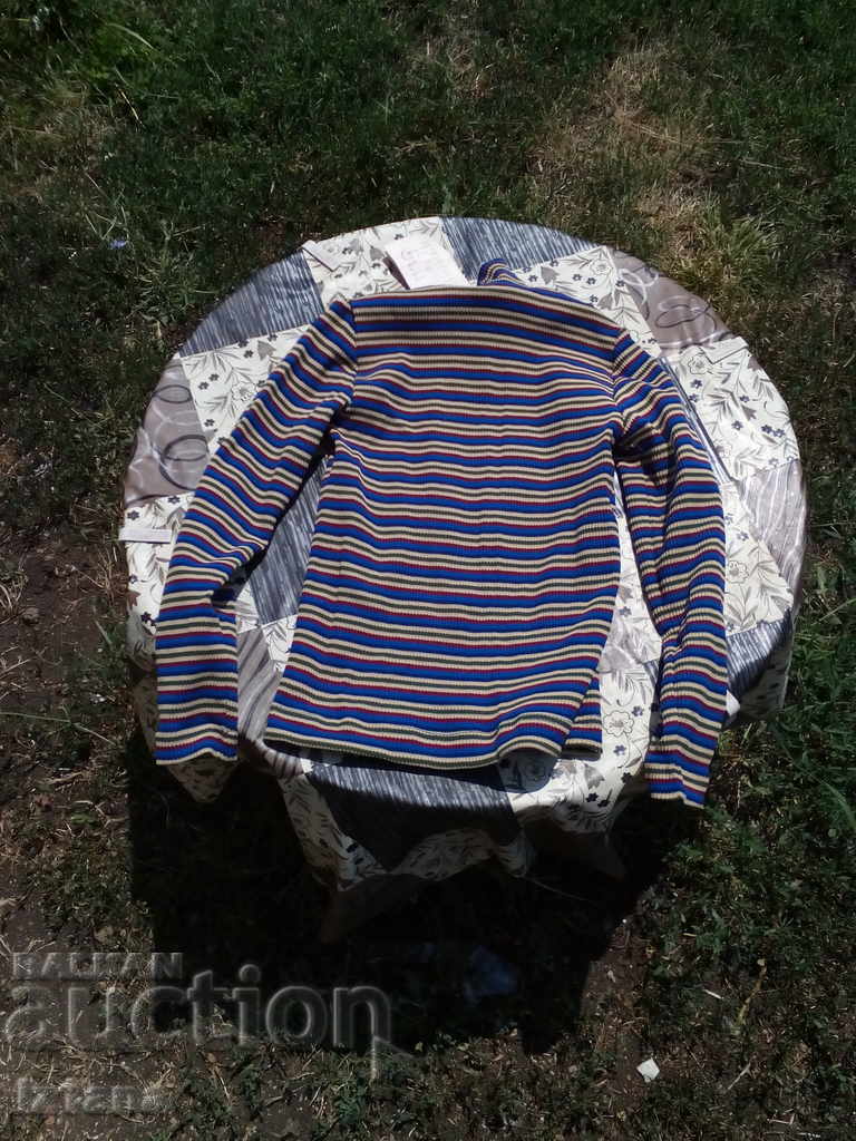 Delivery of Old baby blouse Delivery of Old baby blouse