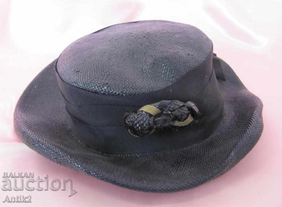 Delivery of 30s Antique Lady's Hat Delivery of 30s Antique Lady's Hat