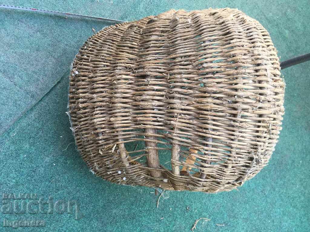Auction BASKET BASKET PANER HUGE WICKED OLD Auction BASKET BASKET PANER HUGE WICKED OLD