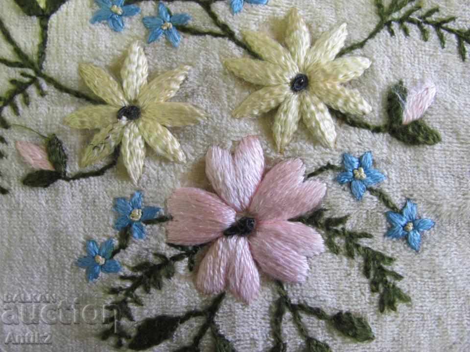 19th Century Handmade Embroidery Design for Home Slippers - 5