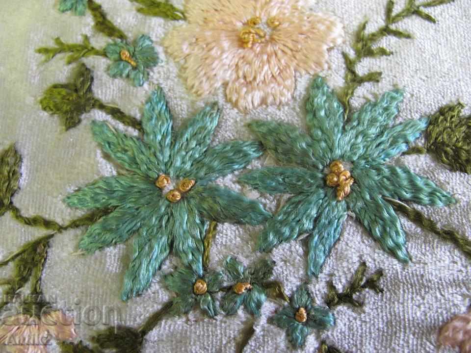 Auction 19th Century Handmade Embroidery Design for Home Slippers Auction 19th Century Handmade Embroidery Design for Home Slippers