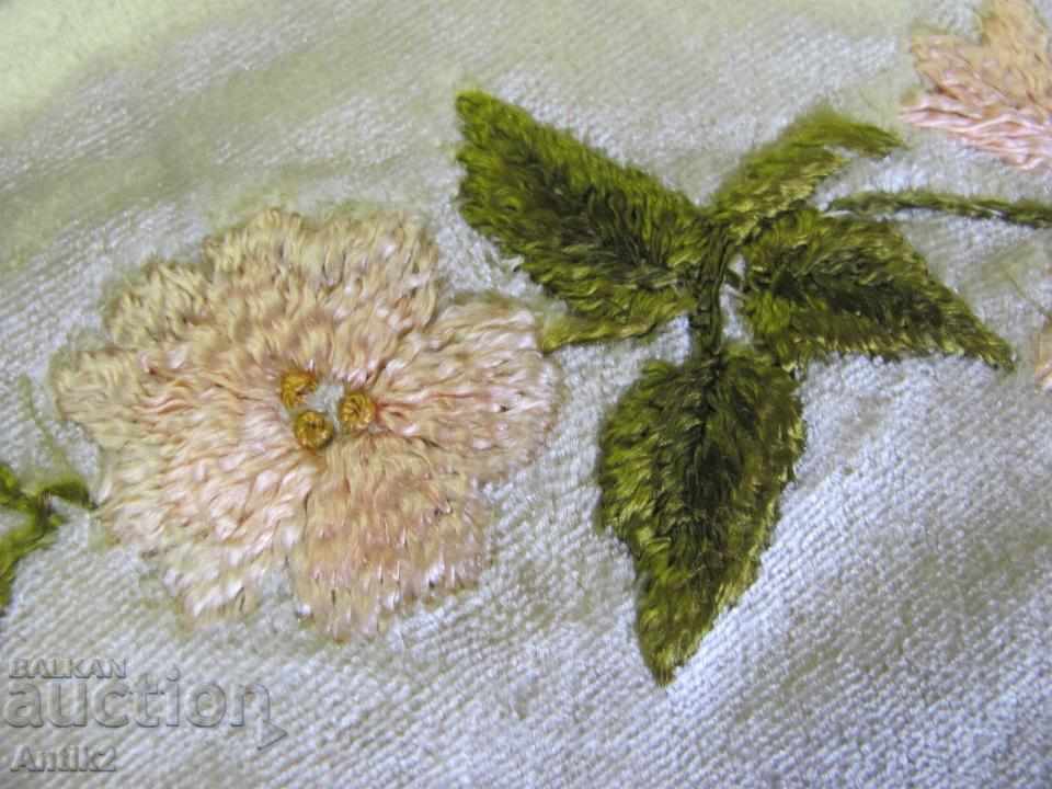 Delivery of 19th Century Handmade Embroidery Design for Home Slippers Delivery of 19th Century Handmade Embroidery Design for Home Slippers