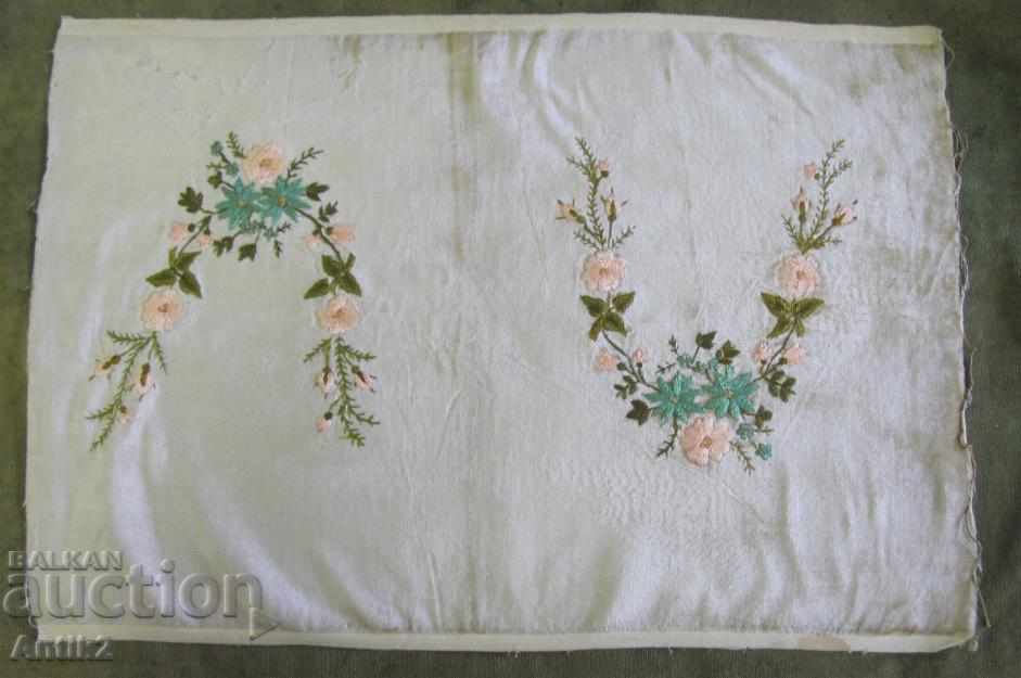 Χειροποίητο κεντημένο σχέδιο κεντήματος του 19ου αιώνα για οικιακά παντόφλες