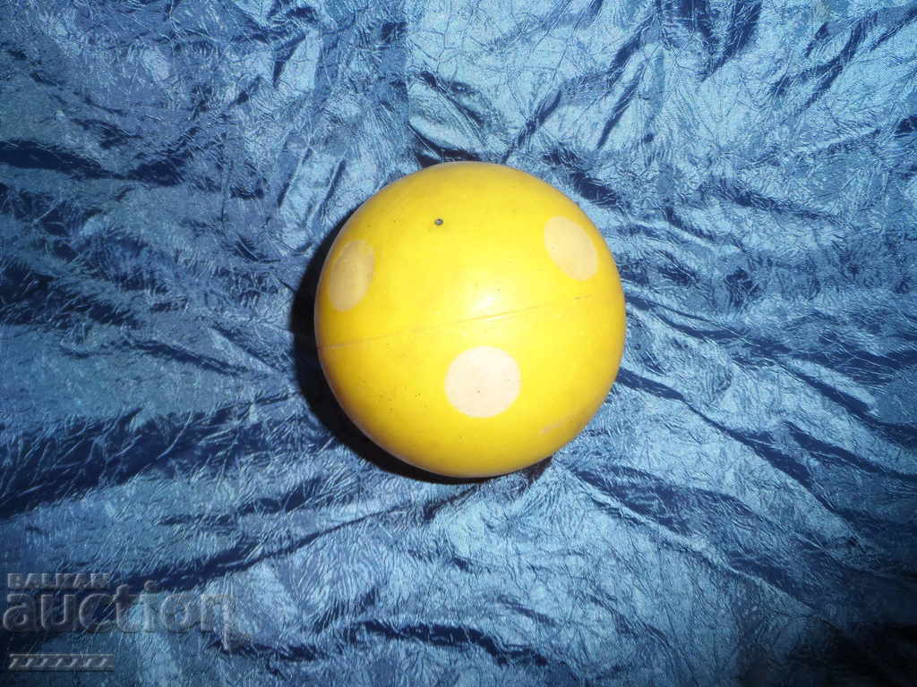 an old children's rubber ball - 6 an old children's rubber ball - 6