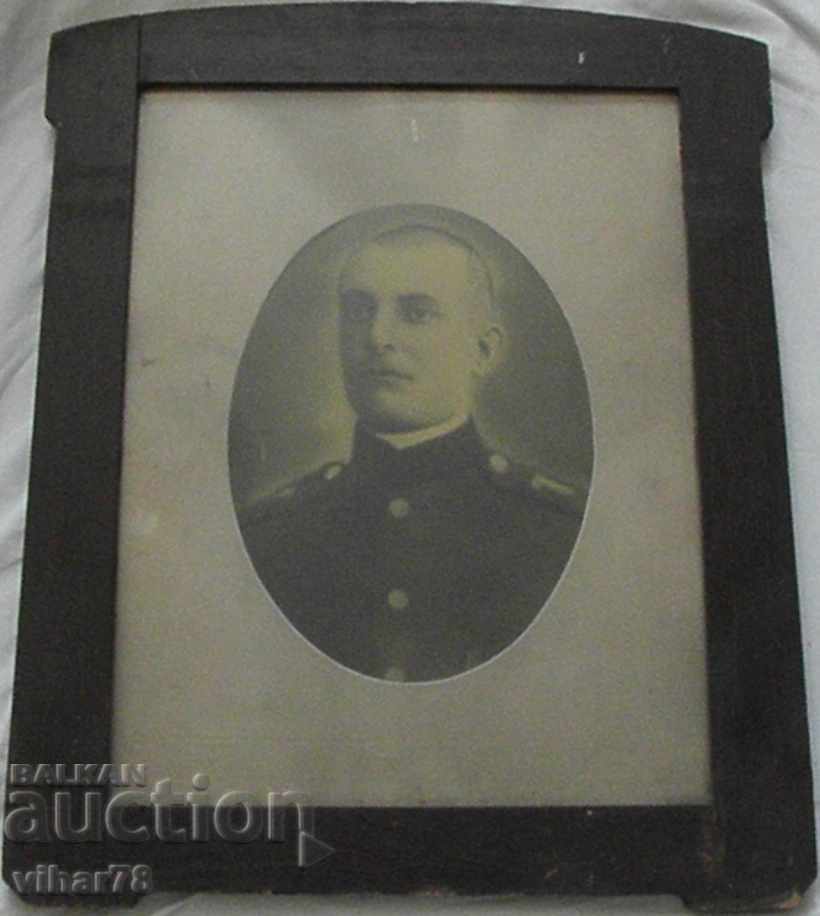Παλιά φωτογραφία ενός στρατιώτη από το 18ο Πεταλούδα Ειρήνης Πεζικού